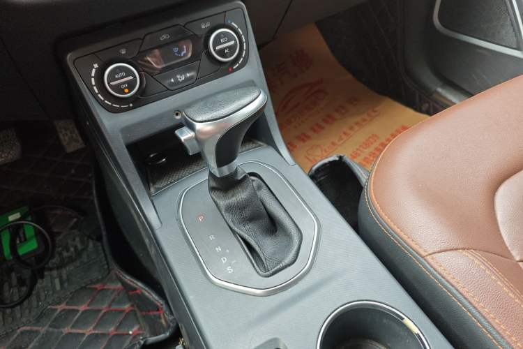 Used FAW Senya R7 2017 1.6L Automatic Smart Version