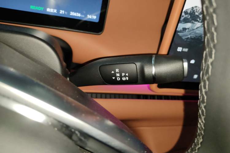 Used Leapmotor C16 2024 Range-Extended 200 Luxury Edition Gear Lever