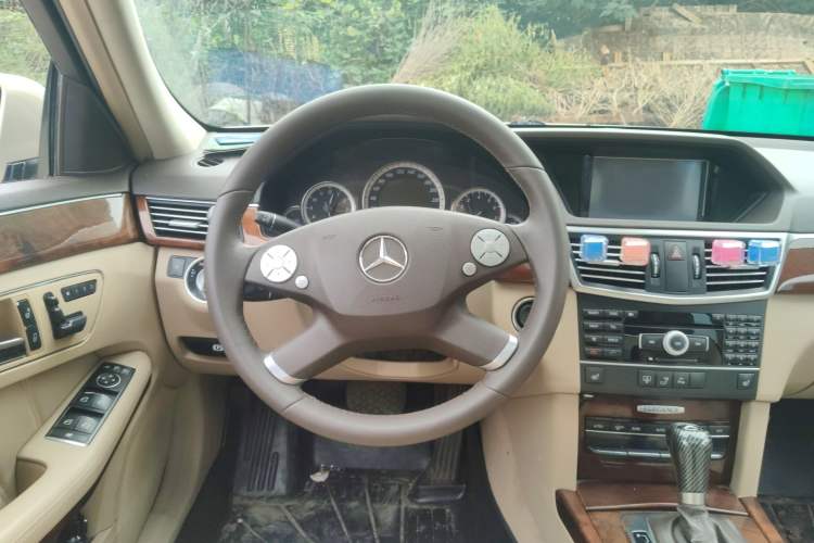 Used Mercedes-Benz E-Class 2010 E 260 L CGI Elegant Model