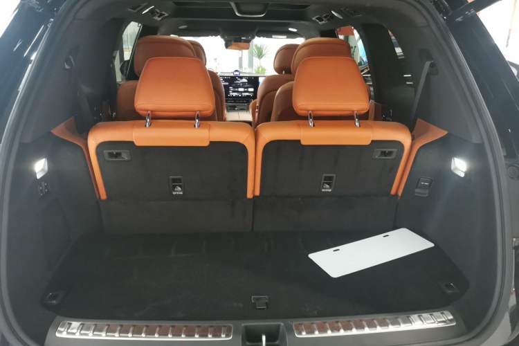 Used Hima AITO M9 2024 Range-Extended Ultra Version 42 kWh 6-Seater Model
