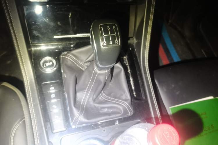 Used Zotye Domy X7 2017 1.8T Manual Luxury Model
