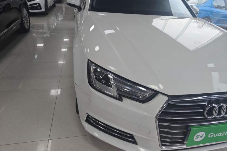 Used Audi A4L 2018 30th Anniversary Edition 30 TFSI Ambition Model
