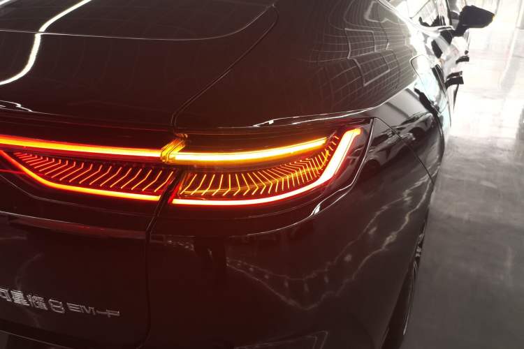 Used Geely Galaxy 8 2025 130km EM-P Starship Edition Right Rear Taillight