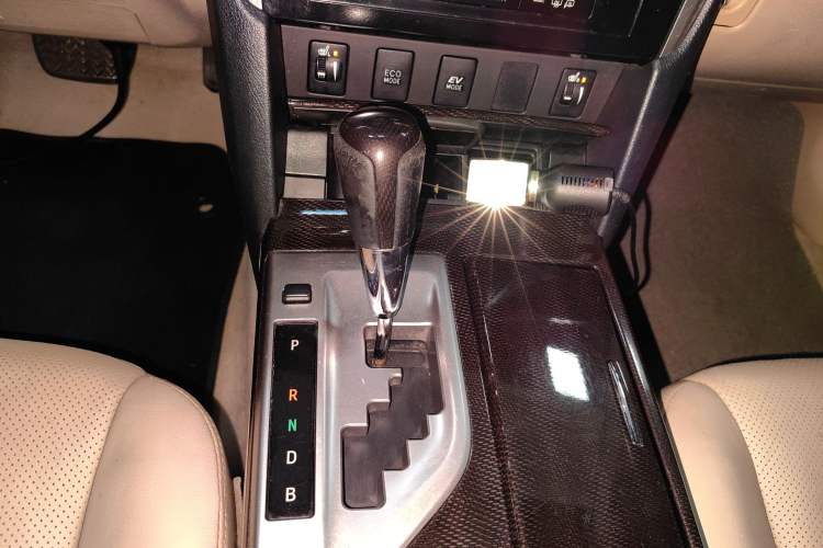 Used Toyota Camry 2012 Luxurious Edition 2.5HG Zunrui