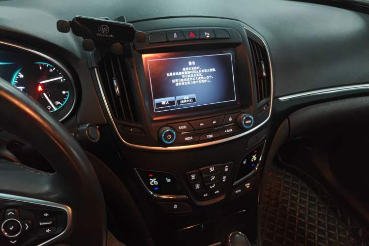 Used Buick Regal 2015 1.6T Elite Tech Model Audio And AC Panel