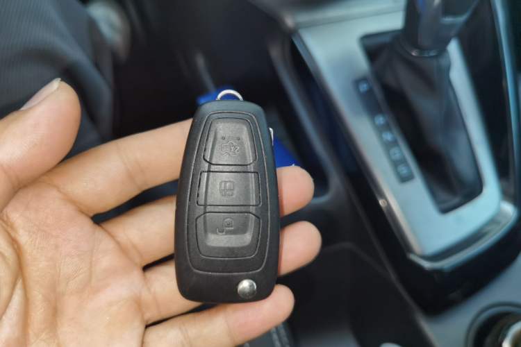 Used Ford Focus 2012 Sedan 1.6L Automatic Fashion Edition