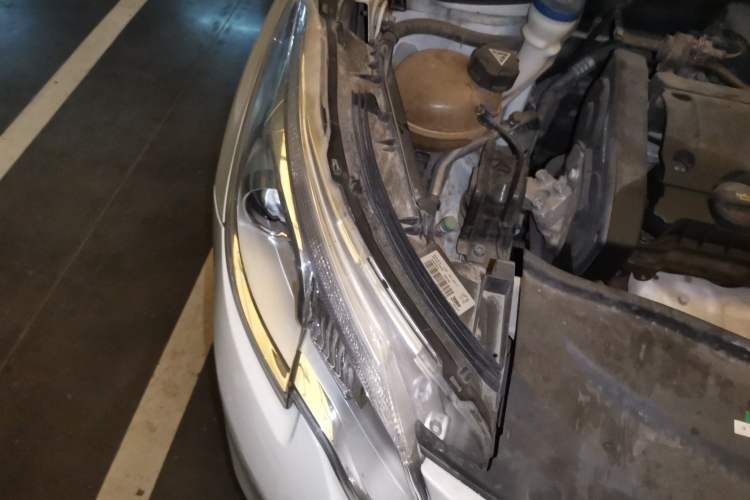 Used Peugeot 2008 2014 1.6L Automatic Trend Edition Right Front Headlight