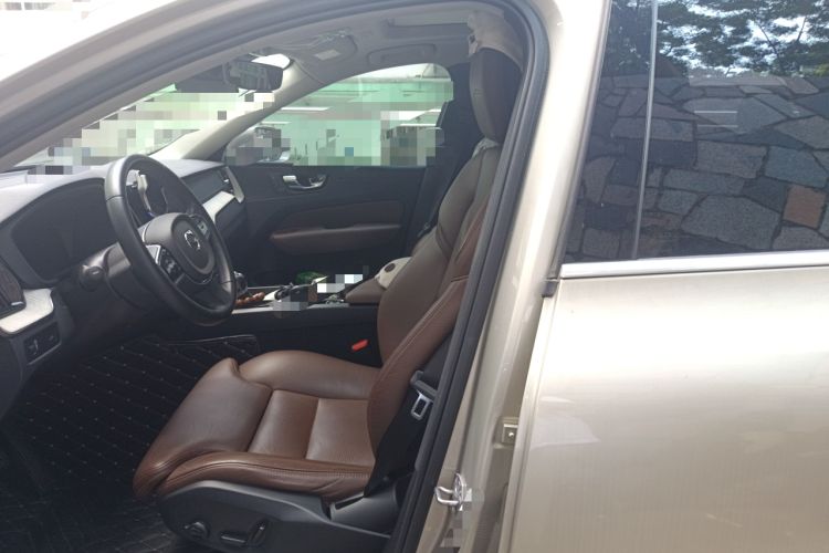 Used Volvo XC60 2020 T5 4x4 Smart Luxury Edition