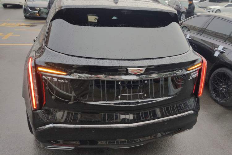 Used Cadillac XT5 2025 2.0T Platinum Edition
