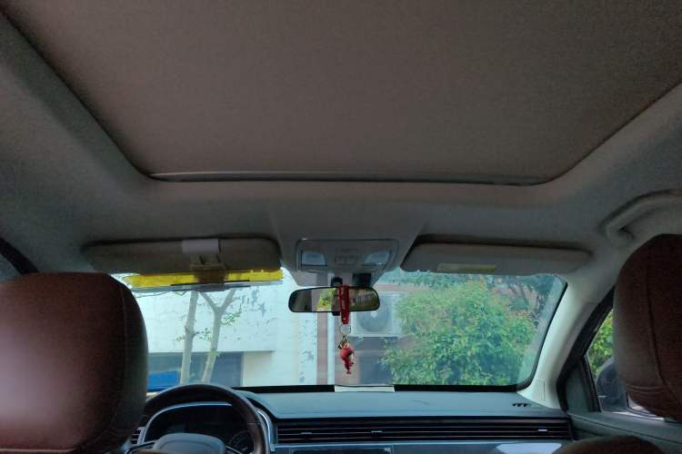 Used Sinotruk VGV U70 2020 1.5T Automatic Smart Luxury Flagship 7-Seater Headliner