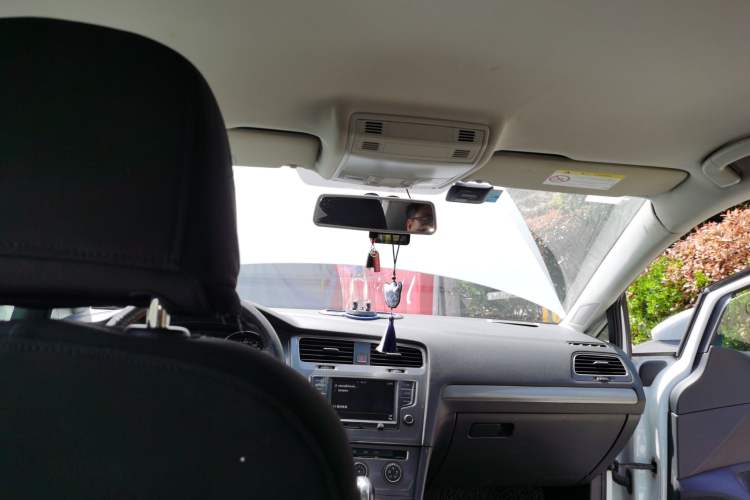 Used Volkswagen Golf 2015 1.6L Automatic Fashion Model Headliner