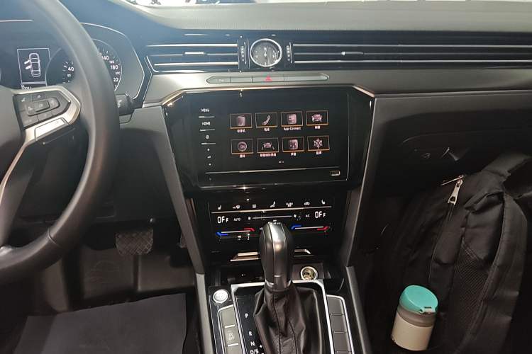 Used Volkswagen Magotan 2020 330TSI DSG Leading Model Audio And AC Panel