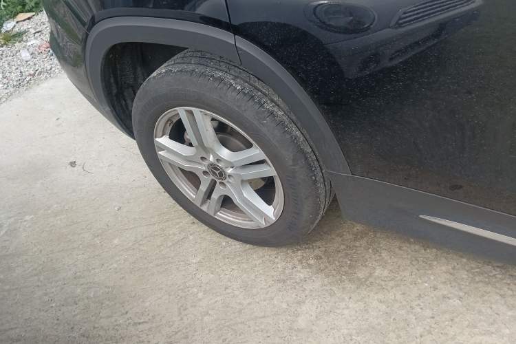 Used Mercedes-Benz GLB 2023 GLB 220 Sport Edition Right Rear Wheel Hub