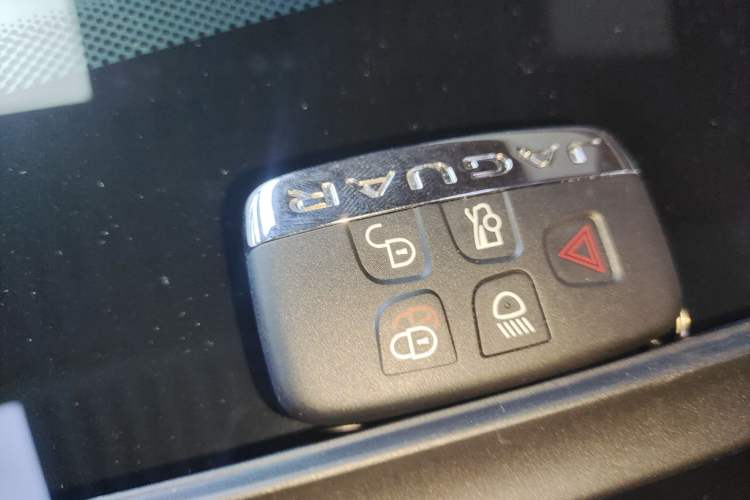 Used Jaguar XEL 2018 2.0T 250 PS Luxury Edition
