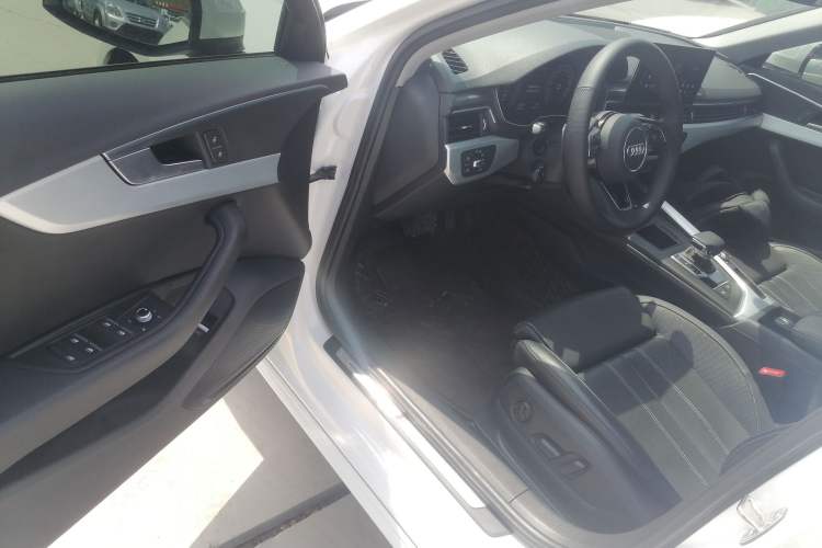 Used Audi A4L 2023 40 TFSI Fashion Dynamic Model
