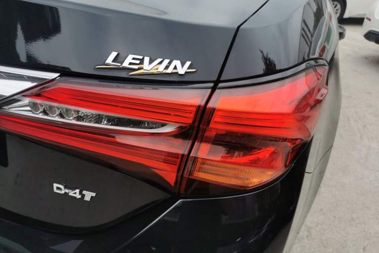 Used Toyota Levin 2017 Revised 185T CVT Elite Edition China V Standard Right Rear Taillight