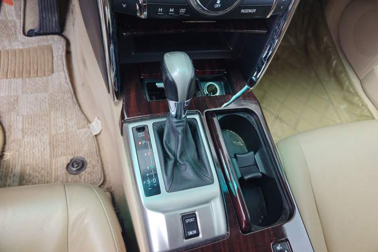 Used Toyota Reiz 2012 2.5V Fengdu Elite Stylish Edition Gear Lever