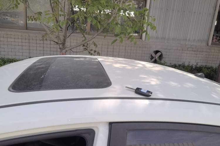 Used Kia K2 2017 Sedan 1.4L Automatic GLS Roof