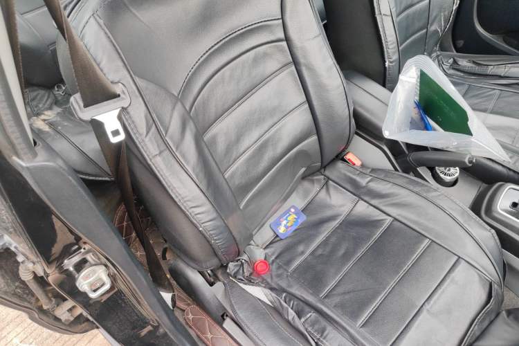 Used Soueast V3 Lingyue 2015 1.5L AMT Happiness Edition