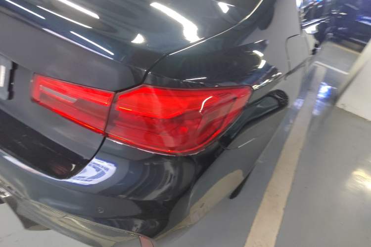 Used BMW 5 Series 2020 530Li Leading Model M Sport Package