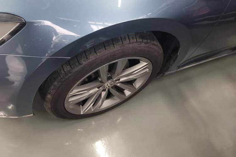 Used Volkswagen Variant 2017 380TSI Two-Wheel Drive Comfort Edition
