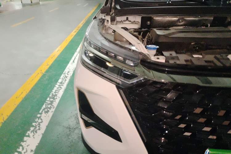 Used Chery Tiggo 8 PRO 2024 Champion Edition 390T Two-Wheel Drive Peak Version 5 Seats
