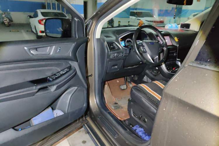 Used Ford Edge 2016 EcoBoost 245 Two-Wheel-Drive Titanium 7-Seater