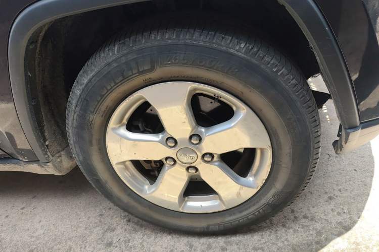 Used Jeep Grand Cherokee 2011 3.6L Comfort Edition