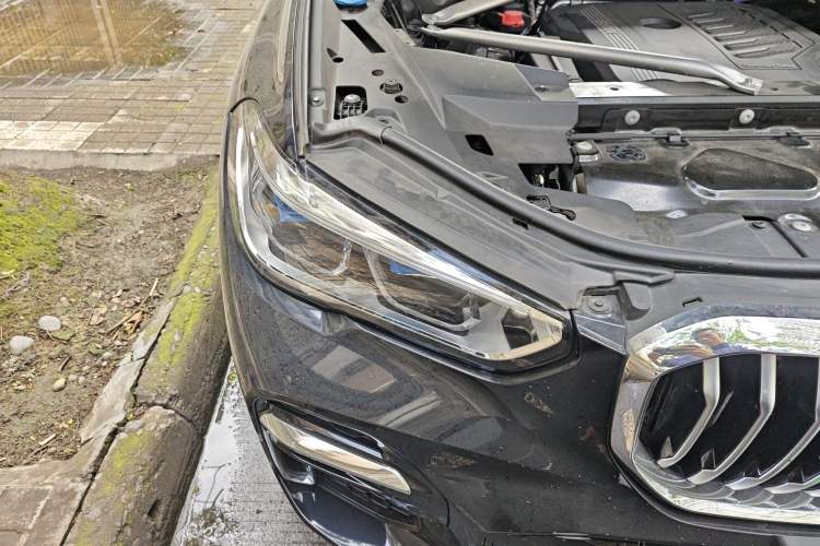 Used BMW X5 2022 Restyled xDrive 40Li M Sport Package Right Front Headlight