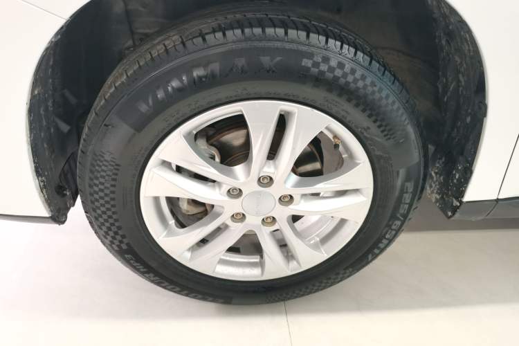 Used Haval M6 2019 1.5T DCT Two-Wheel Drive Elite Version China VI Standard Left Front Wheel Hub
