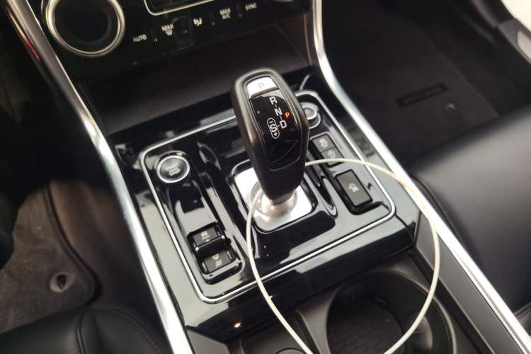 Used Jaguar XEL 2020 2.0T 200 PS S Advanced Elegance Edition
