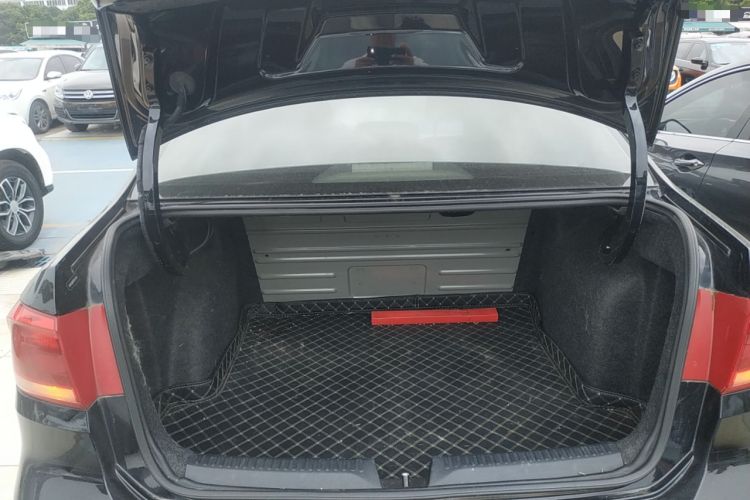 Used Volkswagen Santana 2013 1.6L Automatic Comfort Edition
