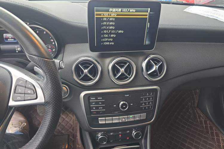 Used Mercedes-Benz GLA 2019 GLA 200 Fashion Model Audio And AC Panel