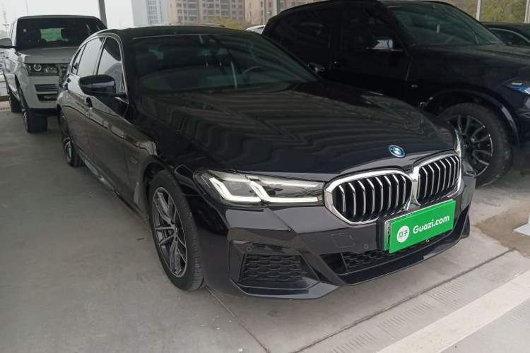 Used BMW 5 Series New Energy 2022 535Le M Sport Package Front Right 45 Deg