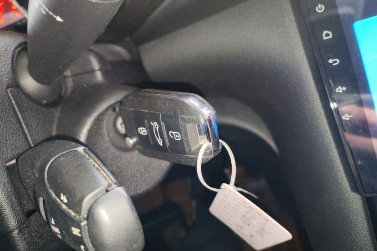 Used Peugeot 3008 2015 2.0L Automatic Trend Edition
