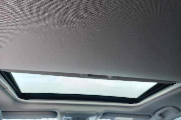 Used Toyota RAV4 2022 2.0L CVT Two-Wheel Drive Fashion Plus Edition Headliner