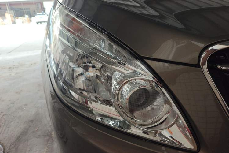 Used Buick GL8 2018 28T Luxury Model China VI Standard Right Front Headlight