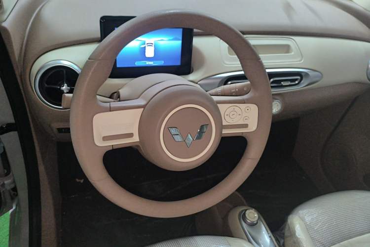 Used Wuling Hongguang MINIEV 2025 Four-Door Version Advanced Edition Steering Wheel