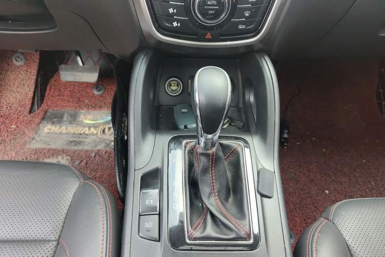 Used CHANGAN CS75 2016 1.8T Automatic Elite Model China V Standard Gear Lever
