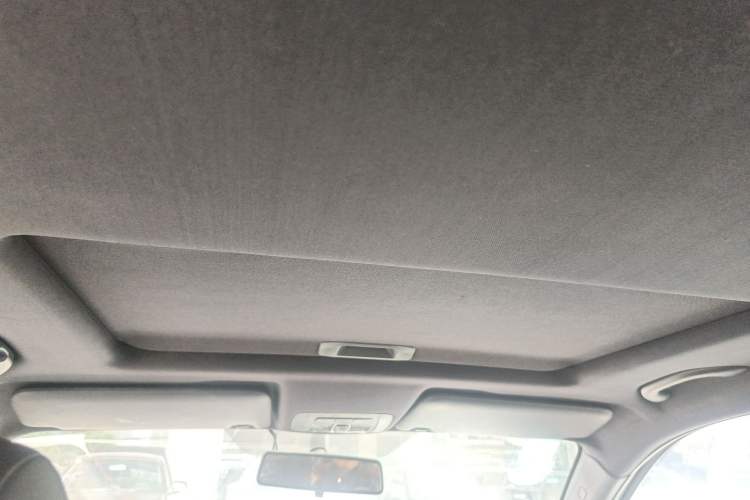 Used Brilliance V3 2015 1.5L Automatic Smart Version Headliner