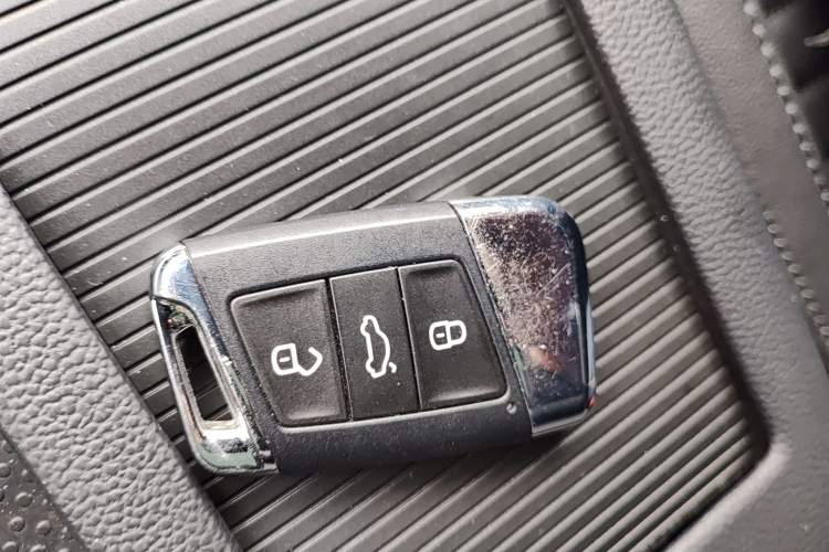 Used Volkswagen Magotan 2019 330TSI DSG Leading Model China VI Standard Vehicle Key