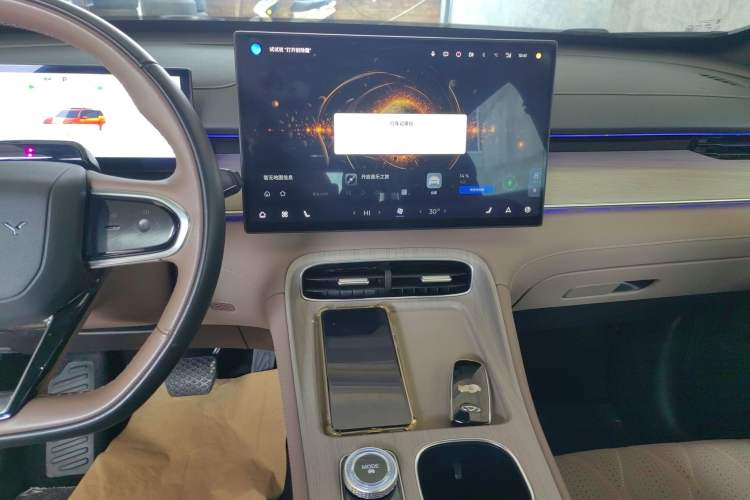 Used Chery Tiggo 8 PLUS C-DM 2025 1.5T 116 km Prestige Version 5 Seats