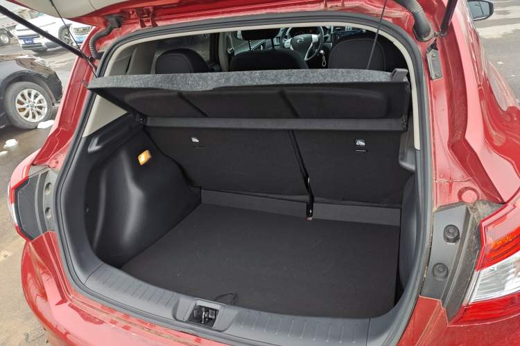 Used Nissan Tiida 2024 1.6L CVT Cool Dynamic Edition