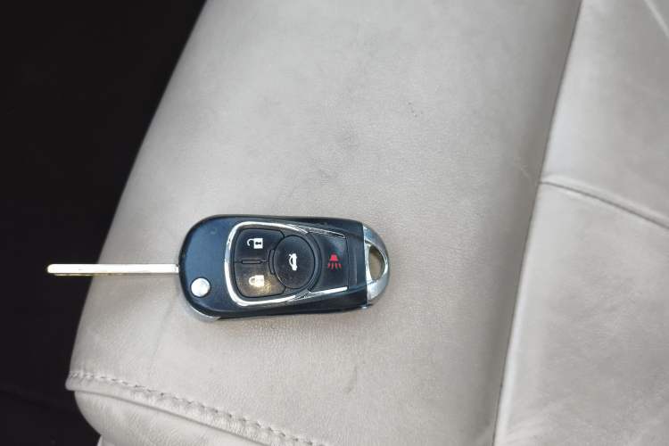 Used Buick LaCrosse 2013 2.4L SIDI Leading Comfort Version