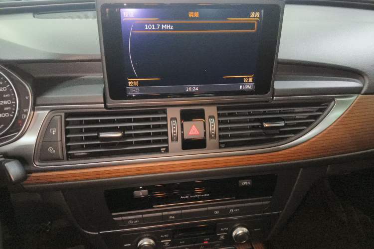 Used Audi A6L 2018 30th Anniversary Edition 30 FSI Style Model
