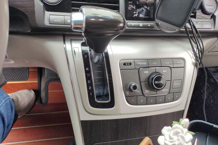 Used Honda Elysion 2015 2.4L VTi-S Prestige Edition Gear Lever