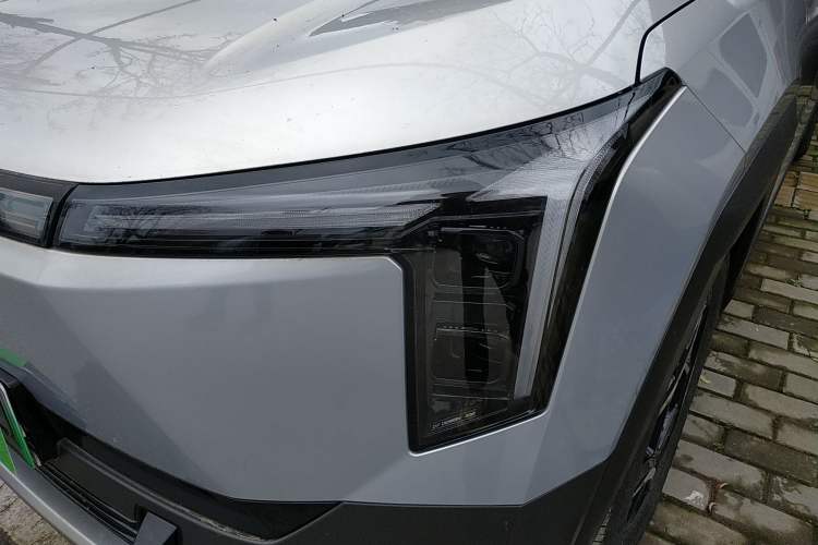 Used Dongfeng NAMMI 06 2025 401 Pro Left Front Headlight