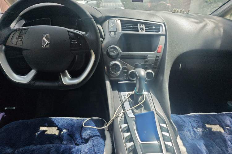 Used DS 5 2013 1.6T Luxury Edition THP160