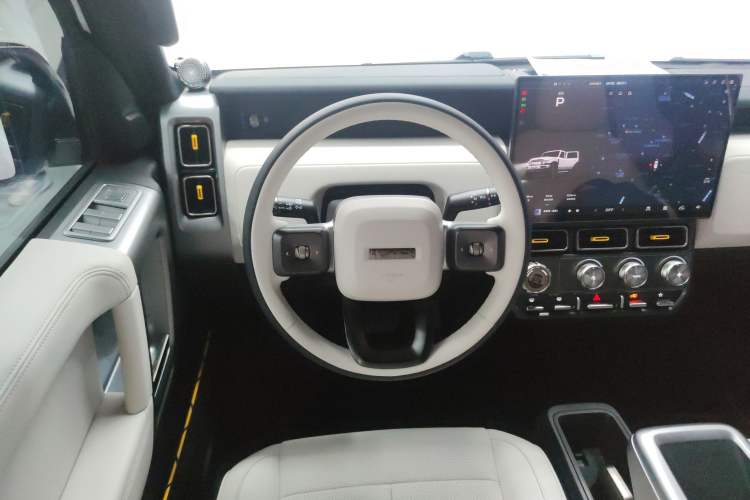 Used iCAR V23 2025 501 Four-Wheel Drive Advanced Version
