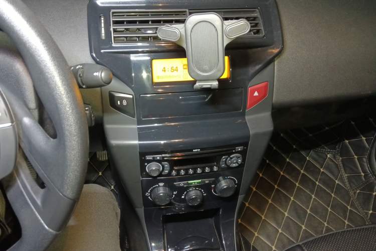 Used Citroen C-Quatre 2014 VTS Version 1.6L Manual - Premium Model Audio And AC Panel